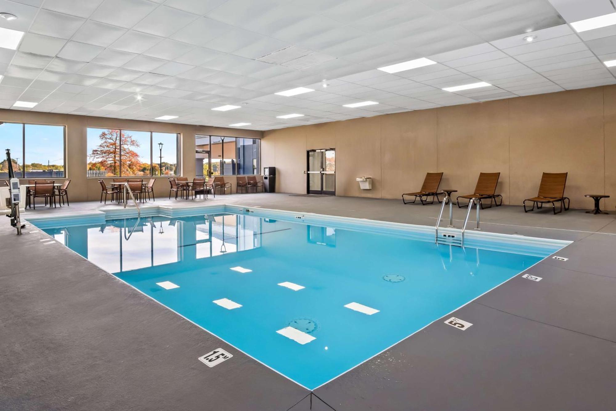 Surestay Plus Hotel By Best Western Stevensville St Joseph Exterior photo