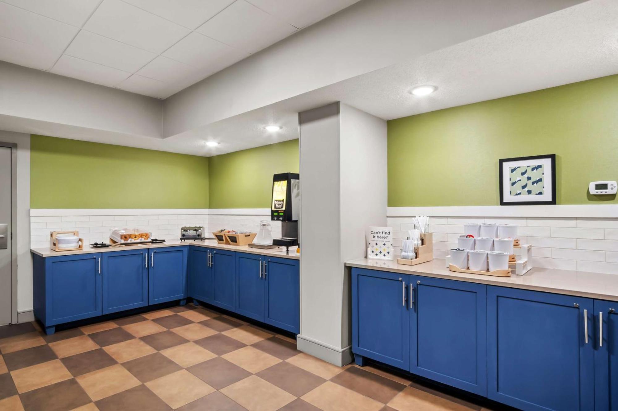 Surestay Plus Hotel By Best Western Stevensville St Joseph Exterior photo