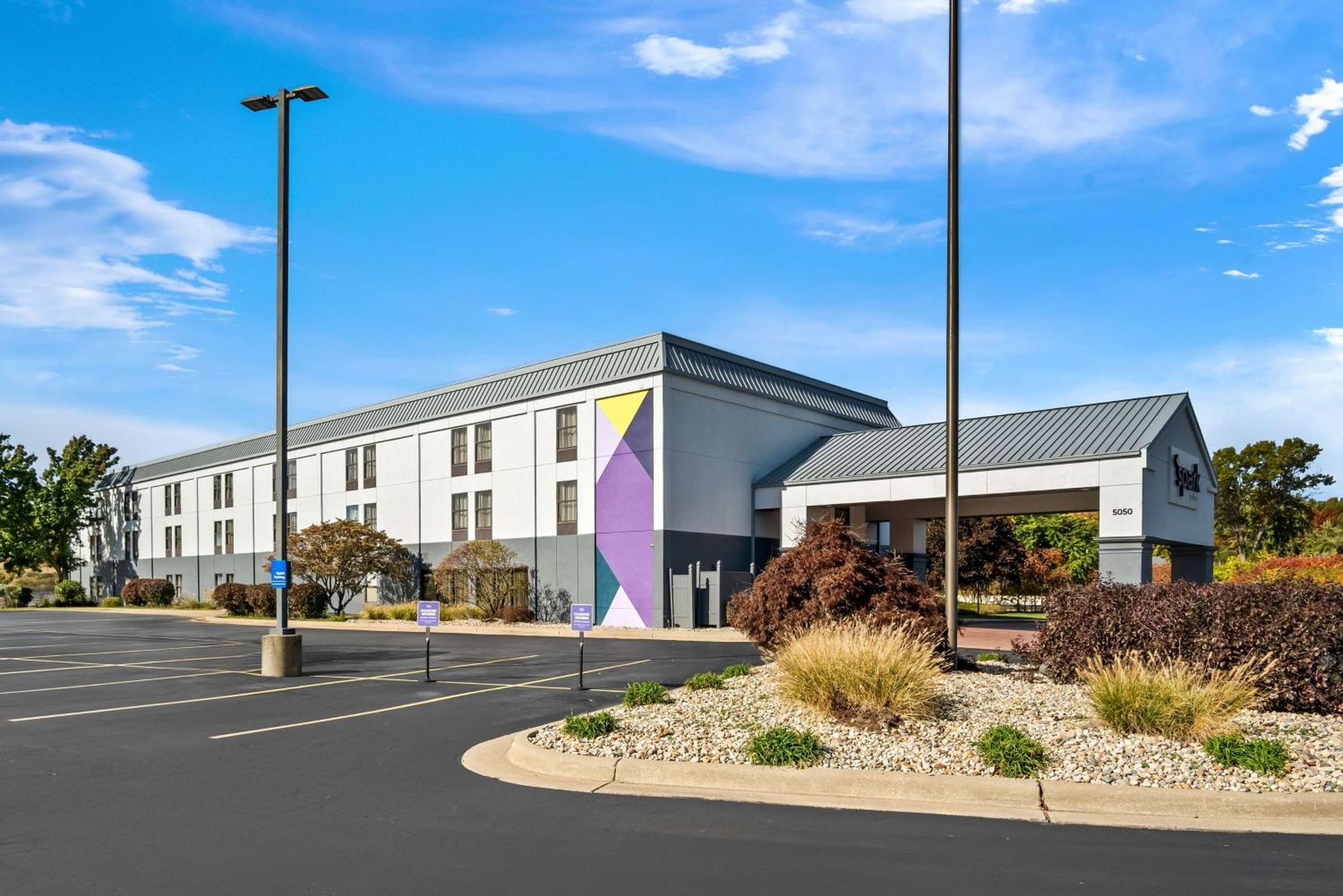 Surestay Plus Hotel By Best Western Stevensville St Joseph Exterior photo